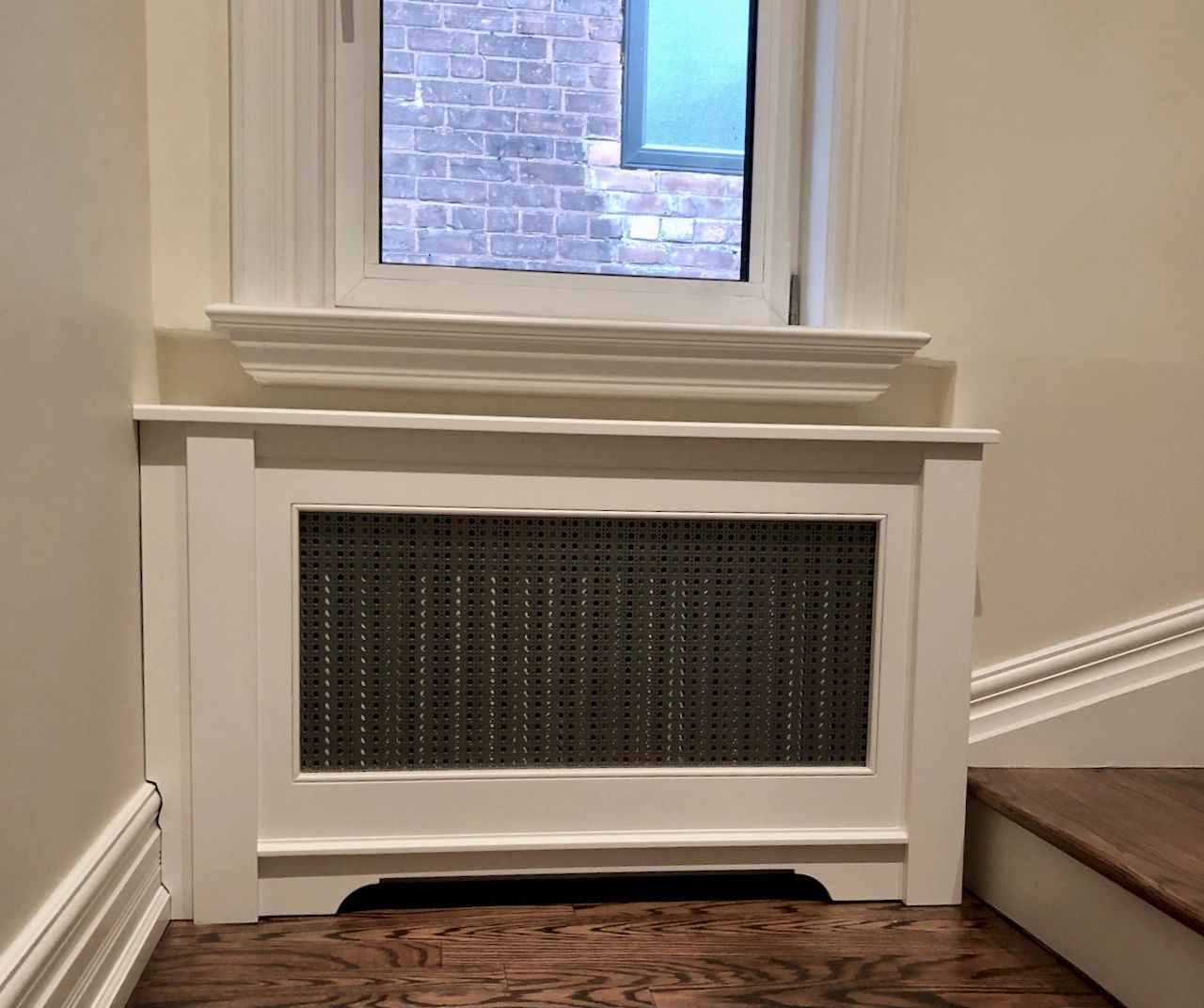 New Bedford style radiator cover