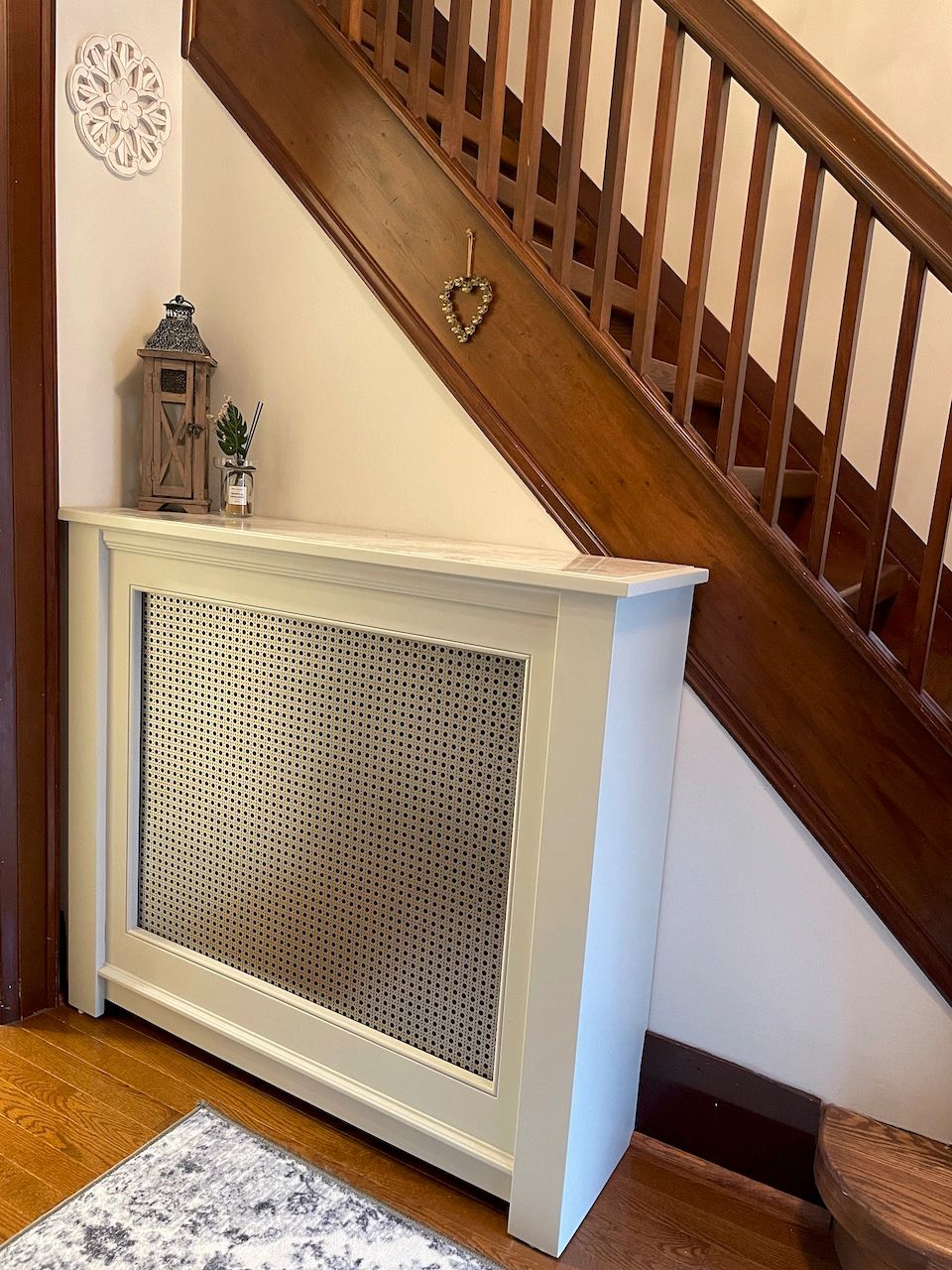 Transitional style radiator cover